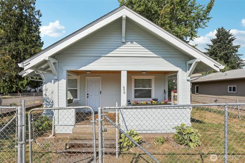 659 Se Russell St, Camas, WA, 98607-2243 | Card Image