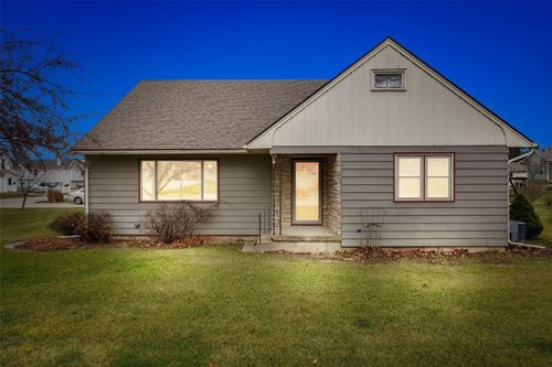 1000 E 3rd St, Anamosa, IA, 52205-2011 | Card Image