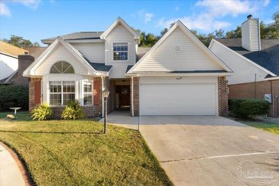 842 Fairway Lakes Dr, House other with 3 bedrooms, 2 bathrooms and 2 parking in Niceville FL | Image 2