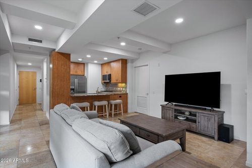 4011-7157 E Rancho Vista Dr, Scottsdale, AZ, 85251-1494 | Card Image
