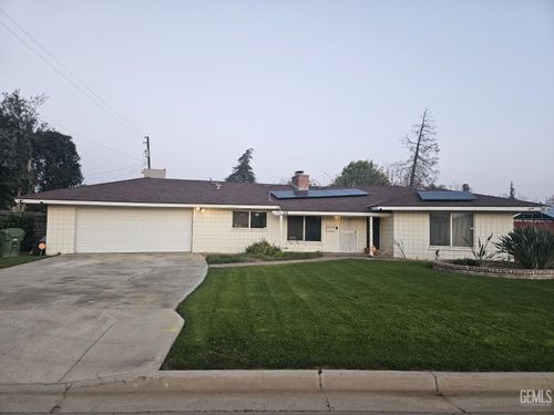 318 Adams St, Wasco, CA, 93280-1322 | Card Image