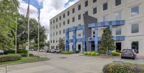 504-5750 Johnston St, Lafayette, LA, 70503-5334 | Card Image