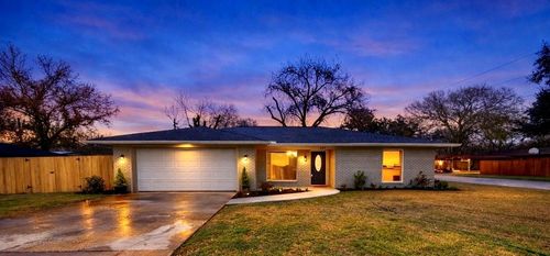 802 Victoria St, Navasota, TX, 77868-2537 | Card Image