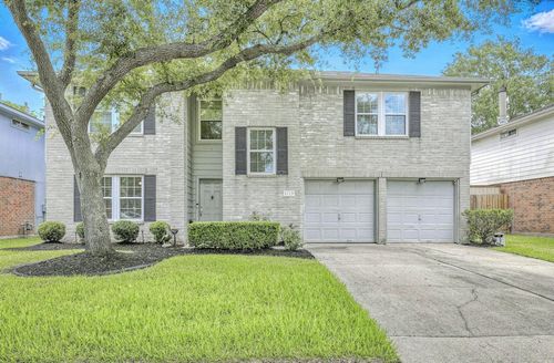 1723 Oak Valley Dr, Kemah, TX, 77565-8109 | Card Image