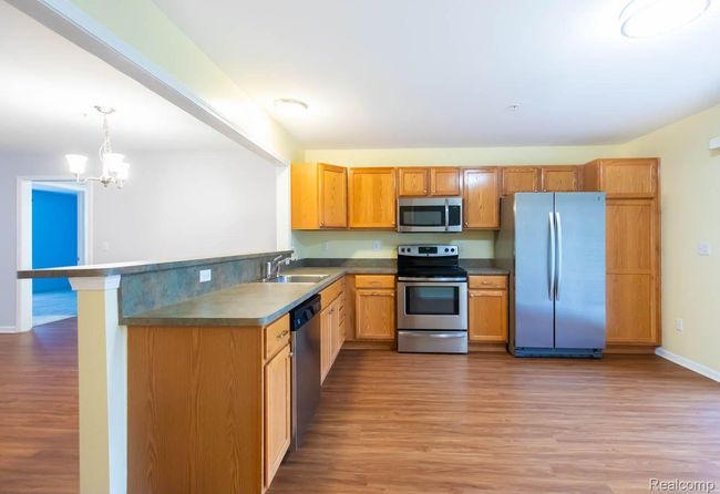 28460 Carlton Way Dr, Condo with 2 bedrooms, 2 bathrooms and null parking in Novi MI | Image 16