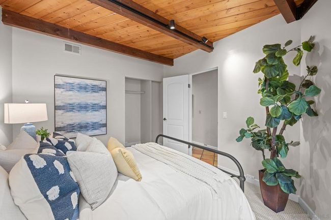 2036 Santa Fe Ave, Condo with 3 bedrooms, 2 bathrooms and 4 parking in Del Mar CA | Image 18
