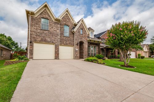 5151 Welara Dr, Grand Prairie, TX, 75052-2561 | Card Image