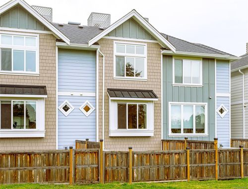 13-10480 Resthaven Dr, Sidney, BC, V8L3H7 | Card Image