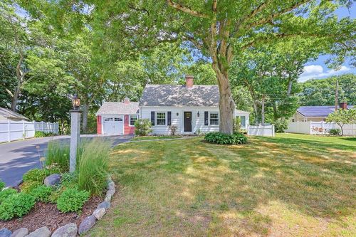 33 Crossman Ave, Attleboro, MA, 02703-1803 | Card Image