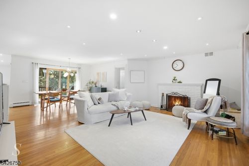 5 Franciscan Way, Fair Lawn, NJ, 07410-3612 | Card Image