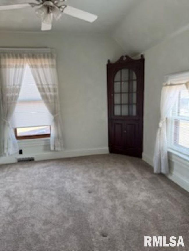1703 Brady St, Home with 0 bedrooms, 0 bathrooms and 4 parking in Davenport IA | Image 16