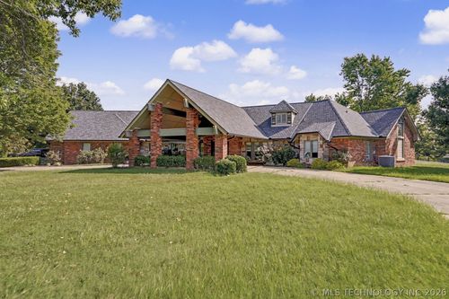 2200 Blue Starr Dr, Claremore, OK, 74017-2025 | Card Image
