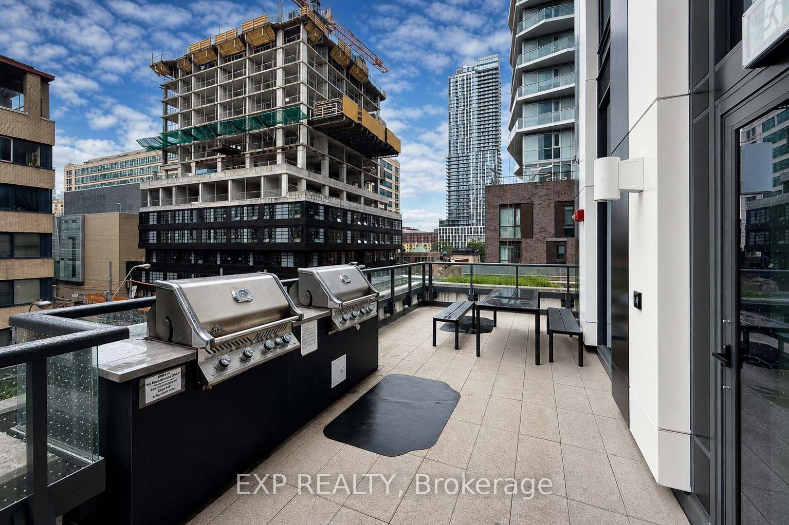 Residential in Toronto C08 3