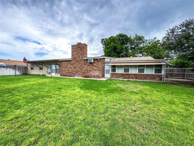 1001 N Avenue H, House other with 3 bedrooms, 3 bathrooms and null parking in Haskell TX | Image 40