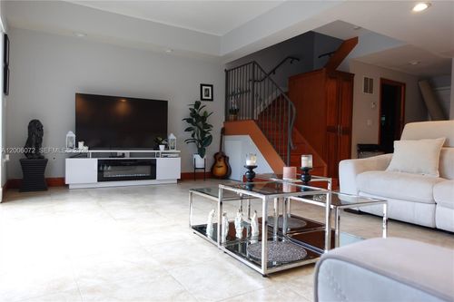 9-2-14245 Sw 57th Ln, Miami, FL, 33183-1059 | Card Image