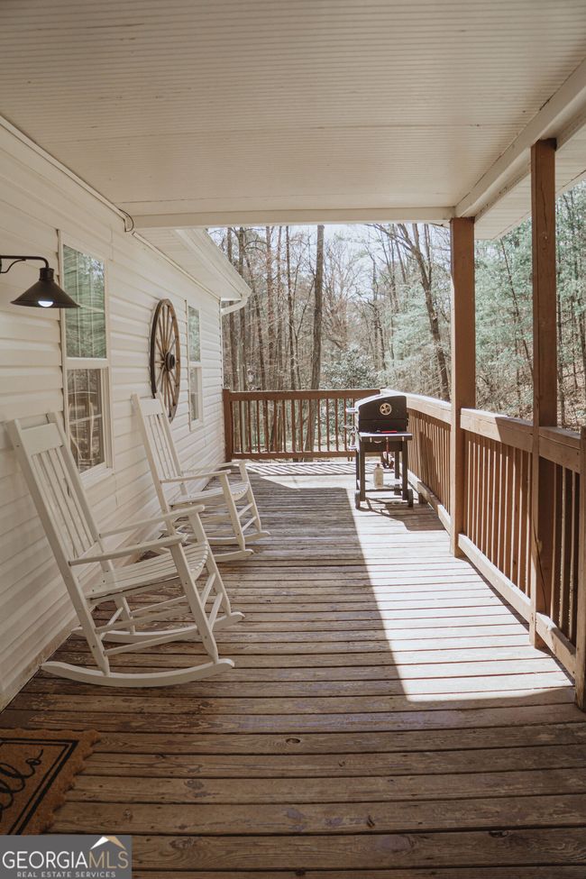 315 Amelia Dr, House other with 3 bedrooms, 2 bathrooms and 4 parking in Ellijay GA | Image 8