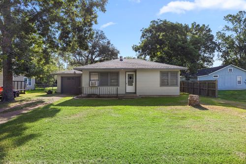 515 Front St, Columbus, TX, 78934-1917 | Card Image