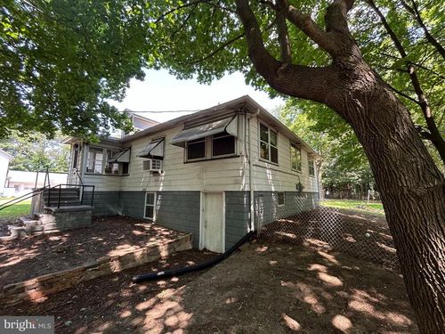 62 Main St, BRIDGEPORT, NJ, 08014-9702 | Card Image