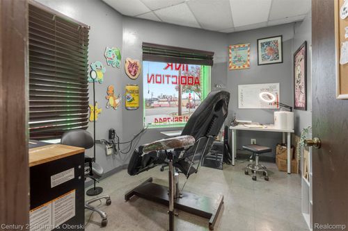 30960 Ford Rd, Garden City, MI, 48135-1803 | Card Image