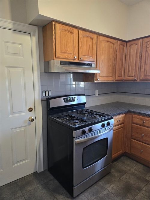 3-600 Charles St, Fall River, MA, 02724-5330 | Card Image