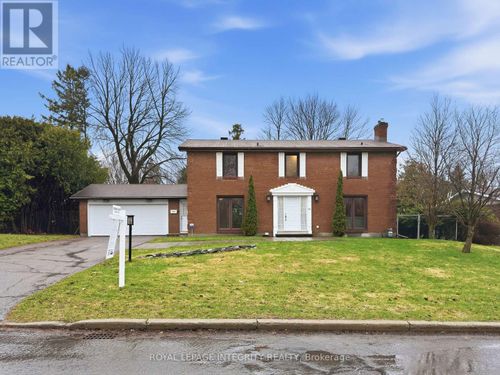 68 Beaver Ridge, Ottawa, ON, K2E6E4 | Card Image