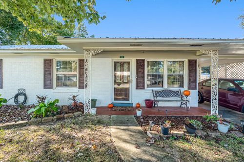 132 Loizos Dr Nw, Fort Walton Beach, FL, 32548-4741 | Card Image