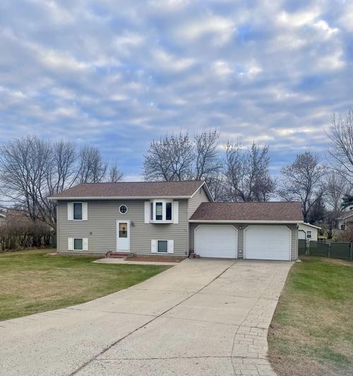 1106 Tabbert Rd Nw, Alexandria, MN, 56308-4921 | Card Image