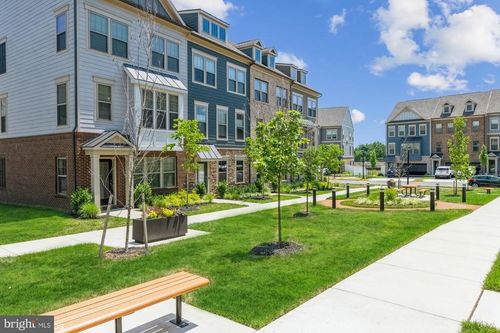 301 Petite Sirah Ter Se, LEESBURG, VA, 20175-4775 | Card Image