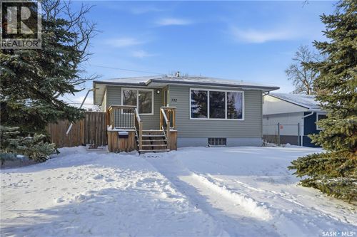 732 Royal St, Regina, SK, S4T4Z2 | Card Image