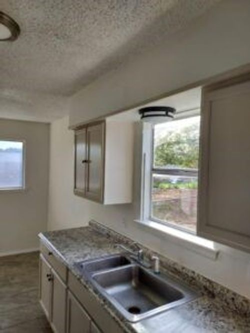 3504 Briercliff Dr, Denton, TX, 76210-8710 | Card Image