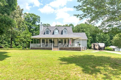 131 Pin Oaks Ln, Hohenwald, TN, 38462-5234 | Card Image