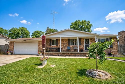 527 Leland St, Flushing, MI, 48433-3302 | Card Image