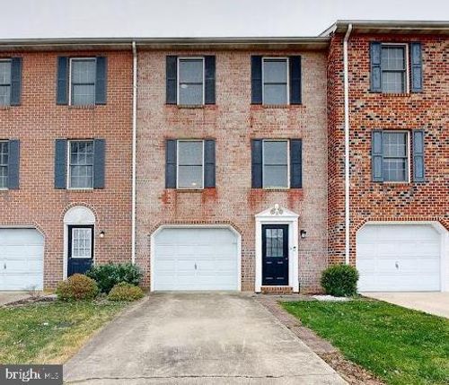 8 Rutherford Pl, HARPERS FERRY, WV, 25425-6381 | Card Image