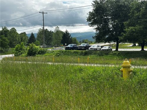 1 Smithfield Dr, Smithfield, PA, 15478-1200 | Card Image