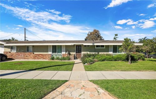 526 N Emerald Dr, Orange, CA, 92868 | Card Image