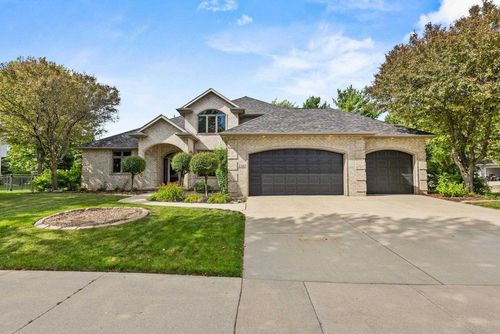 236 E Thornbrook Lane, APPLETON, WI, 54913 | Card Image
