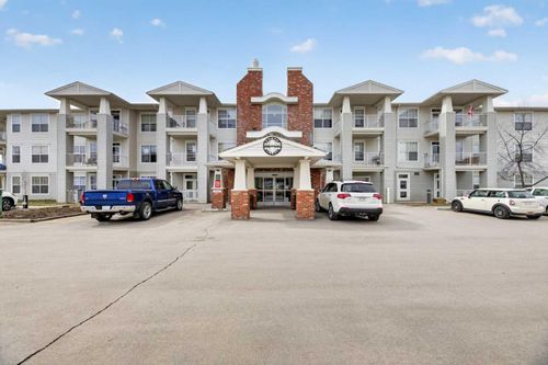 226-4500 50 Ave, Olds, AB, T4H1X5 | Card Image