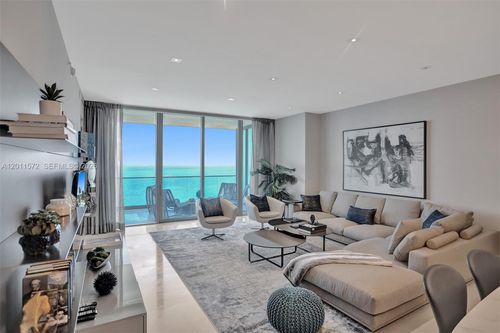 4302-18975 Collins Ave, Sunny Isles Beach, FL, 33160-5442 | Card Image