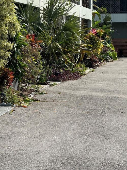 204-2452 Taylor St, Hollywood, FL, 33020-4344 | Card Image