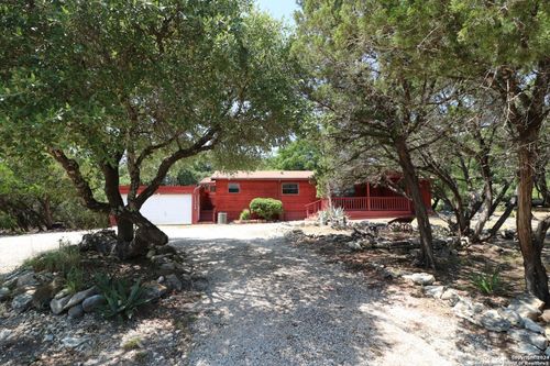 454 Overland Trl, Bandera, TX, 78003-3829 | Card Image