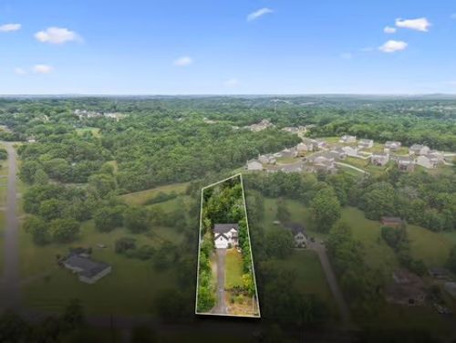 85 Spring Valley Dr, Mount Juliet, TN, 37122-2507 | Card Image