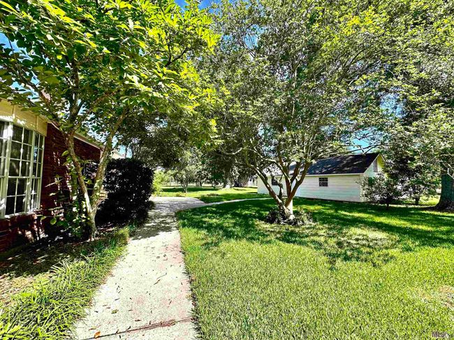 627 W Main St, House other with 3 bedrooms, 3 bathrooms and null parking in Gonzales LA | Image 26