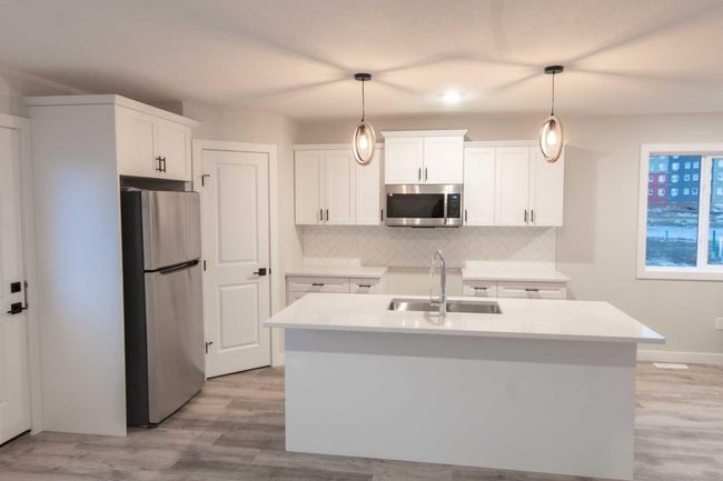 11433 95 Street, Home with 3 bedrooms, 3 bathrooms and 2 parking in Clairmont AB | Image 9