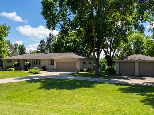 610 Woodland Dr, Fergus Falls, MN, 56537-4602 | Card Image
