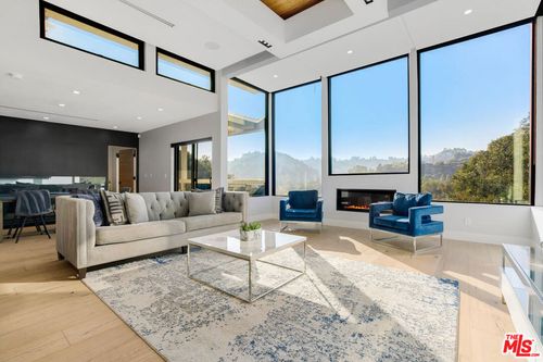 2515 Thames St, LOS ANGELES, CA, 90046-1606 | Card Image