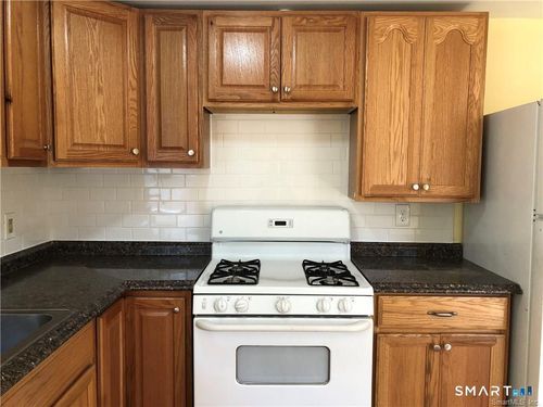 7 Franklin St, Seymour, CT, 06483-2809 | Card Image