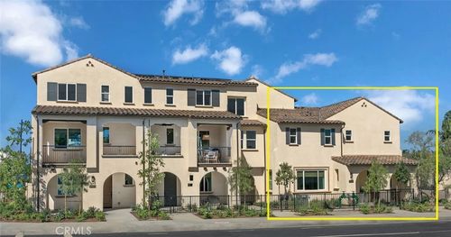 17942 Olivia Ln, Huntington Beach, CA, 92646-1525 | Card Image