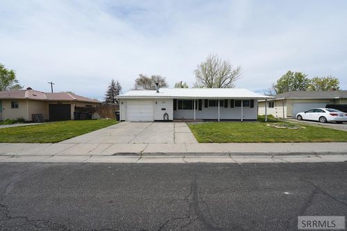 1730 Curlew Dr, Ammon, ID, 83406-6656 | Card Image