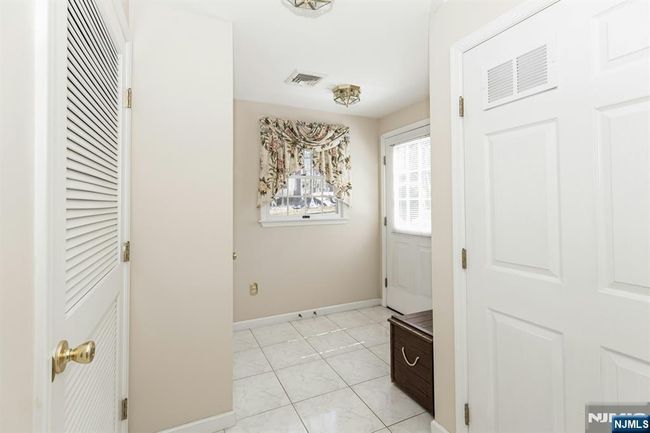 211 Lorraine Dr, House other with 6 bedrooms, 4 bathrooms and null parking in Berkeley Heights NJ | Image 16