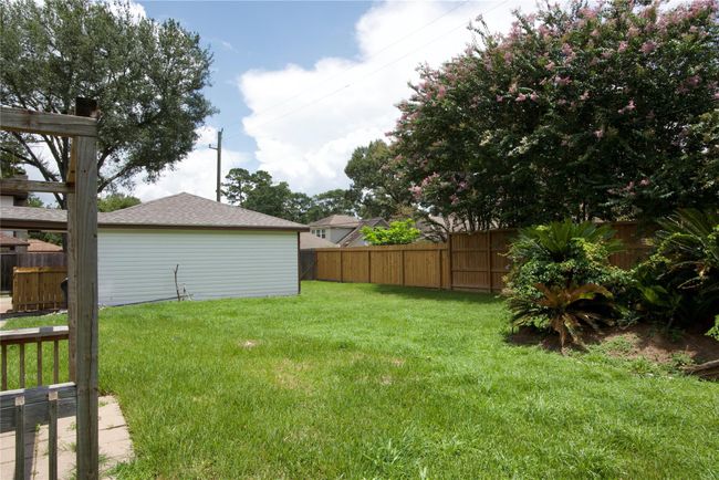 723 Leaflet Ln, House other with 5 bedrooms, 3 bathrooms and 2 parking in Spring TX | Image 39
